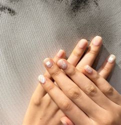 -悦指间美甲美睫