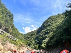 -安吉龙王山峡谷漂流