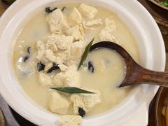 土家手掰柴火豆腐-吃饭皇帝大土家民族菜(正大广场店)