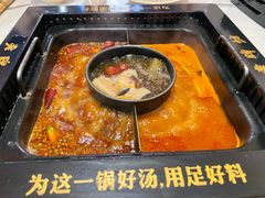 -老牌坊云南鱼豆花火锅(哈西万达店)