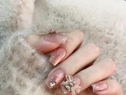 -安吉拉·纤纤玉指美甲美睫创意中心