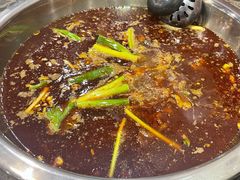 -肖肖酸萝卜鱼火锅(总店)