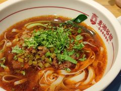 -呷佬·长沙手工米粉(金沙江路店)