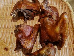 -东口码头·烧鸽子·鱼头泡饼·地方菜(金鹰悦城店)