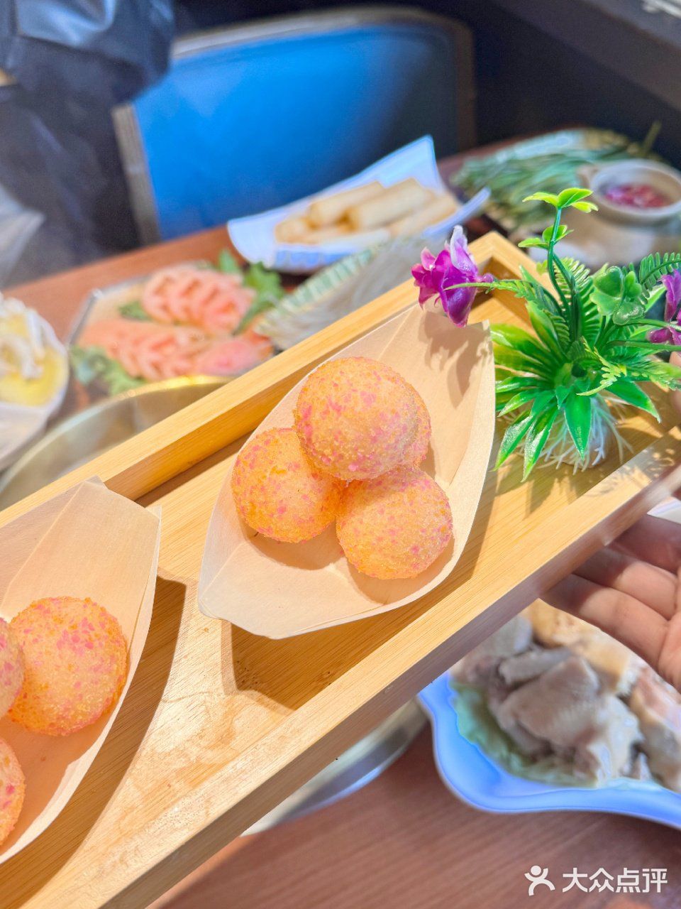 听说了吗？云南喃么牛可是美食的圣地哦！🎉