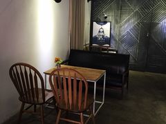 用餐区-研途咖啡馆(健康路店)