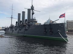 -阿芙乐尔号巡洋舰