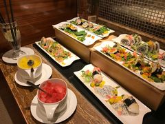 -湖景知味西餐厅•自助餐• 轻食(南京金茂威斯汀大酒店)