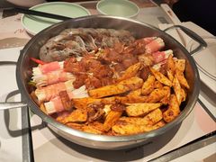 -黄记煌三汁焖锅(新佳丽江汉路店)