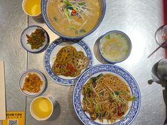 瘦肉猪肝汤粉-赣南粉局·江西小炒·锅气炒粉(巴黎春天店)