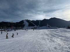 -丝绸之路山地度假区滑雪场