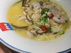 QQ酸汤鱼-蜜桃餐厅·伴山(湖滨商业街店)