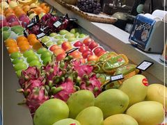 -每日新鲜水果吧(芮欧百货店)