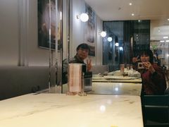 -港丽餐厅(高德置地店)