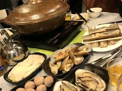 -鲜入围煮花胶鸡海鲜火锅