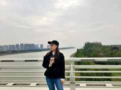 -南京眼步行桥