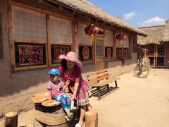 -北纬44度·金珠花海休闲农业旅游景区