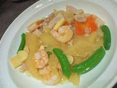 新爆三样-闫府私房菜(恒隆店)