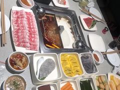 -海底捞火锅鲜切牛肉主题店(长寿路店)