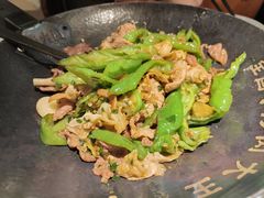 -费大厨辣椒炒肉(高铁吾悦广场店)
