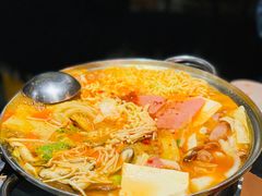 部队火锅-富乐满韩国正宗炸鸡韩国料理(虹泉路店)