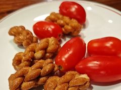 -愉肴麻辣香锅(中山路店)