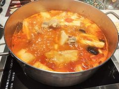 -尚尚仙·酸汤猪手·猪肚鸡火锅(华联万柳购物中心店)