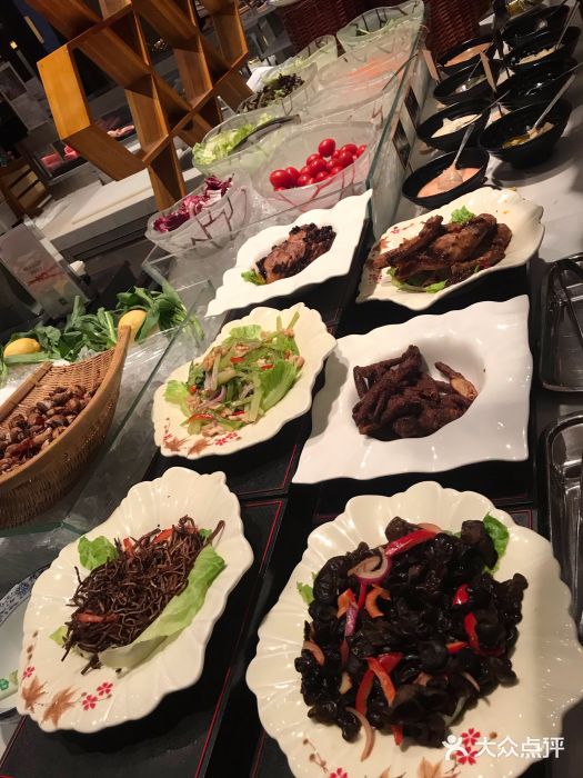 万达文华酒店·48F云端窗景美食汇自助餐厅图片