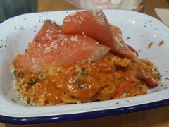 三文鱼罗勒番茄扁面-HELLO 27 意面·沙拉·帕尼尼