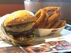 -The Habit Burger Grill 哈比特汉堡(复兴soho店)