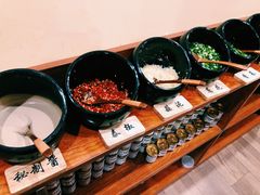 -独食火锅·半米屋台(直营总店)
