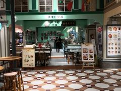 大堂-大食代美食广场(上海中心店)