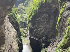 -龙水峡地缝景区