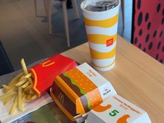 -麦当劳(松江南乐得来速店)