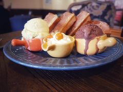 冰激淋华夫拼盘-CafeDuVillage乡村咖啡馆(美邻苑店)