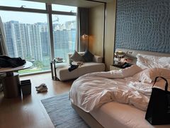 -深圳国际会展中心希尔顿酒店(前海华发冰雪世界店)