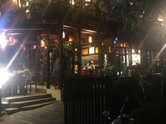 -Dash Teak House