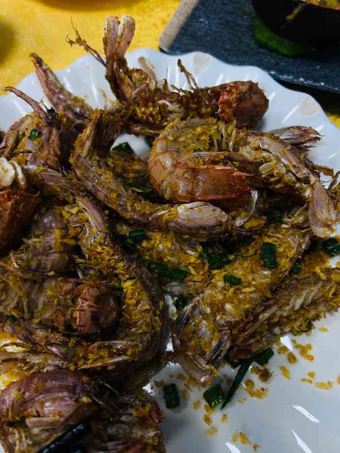 荣记海鲜大排档(横琴长隆店)-"「蒜蓉烤大生蚝」好吃 甜甜的 清淡 新.