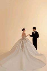 -至臻微拉婚纱摄影