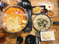 -辛明堂洞韩式芝士年糕火锅(万达店)