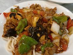 -汗腾格里·风味餐厅(新疆驻京办店)