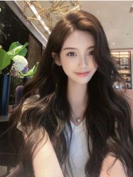 -妃格美发沙龙·烫发·染发