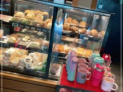 面包甜点陈列柜-星巴克(成都机场T2店)