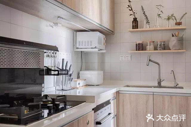 今日分享 厨房台面做成高低台才是厨房正确的打开方式吧