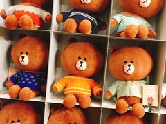 -LINE FRIENDS Garosu-gil Flagship Store