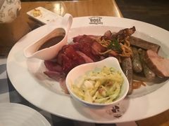 啤酒坊肉盘-皇冠自酿啤酒坊(中国红街5号楼店)