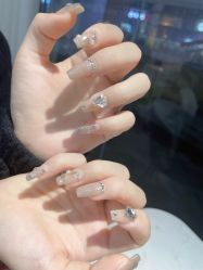 -UGIRL有个美甲
