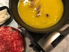 -鲜入围煮花胶鸡海鲜火锅