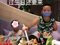 -水桶王国主题餐厅·聚会·生日派对·亲子活动·家庭套餐(亚龙湾希尔顿店)