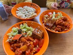 -同济大学本部学苑饮食广场